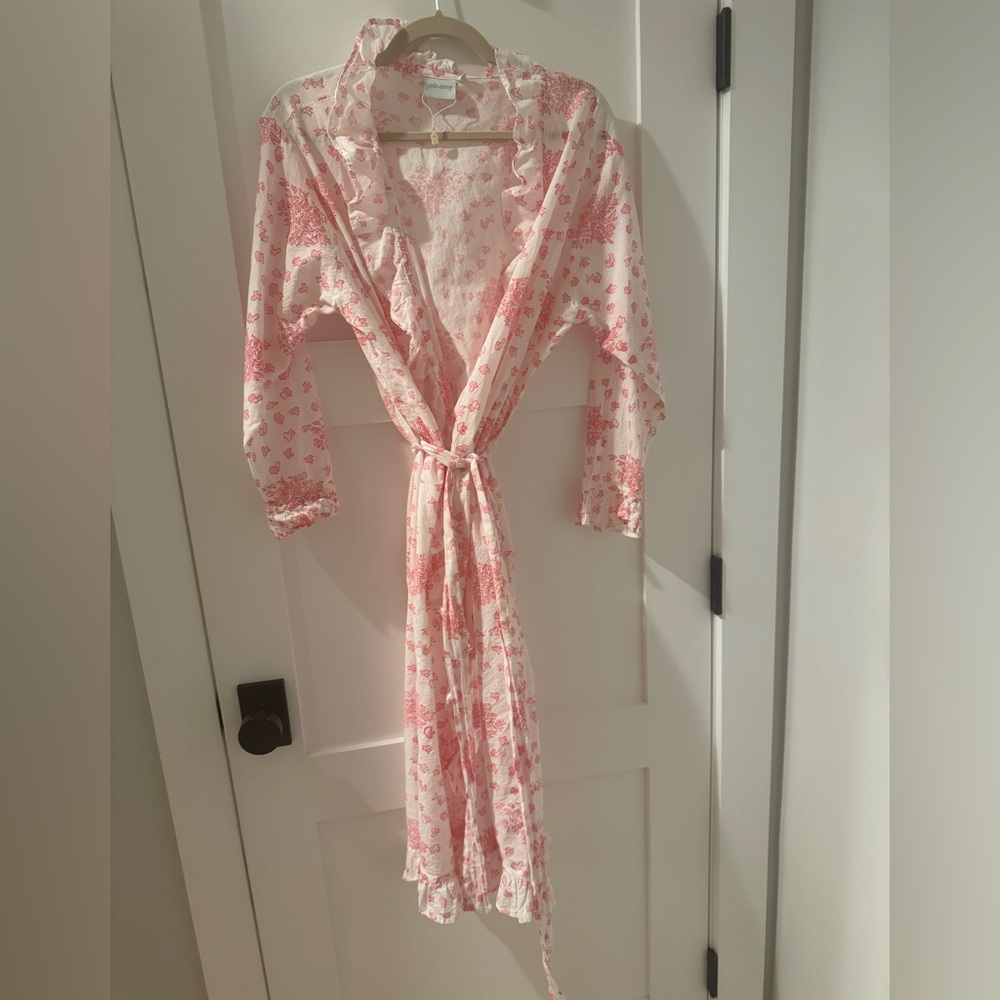 Women's Pink Floral Ruffle Robe - Lightweight Wrap